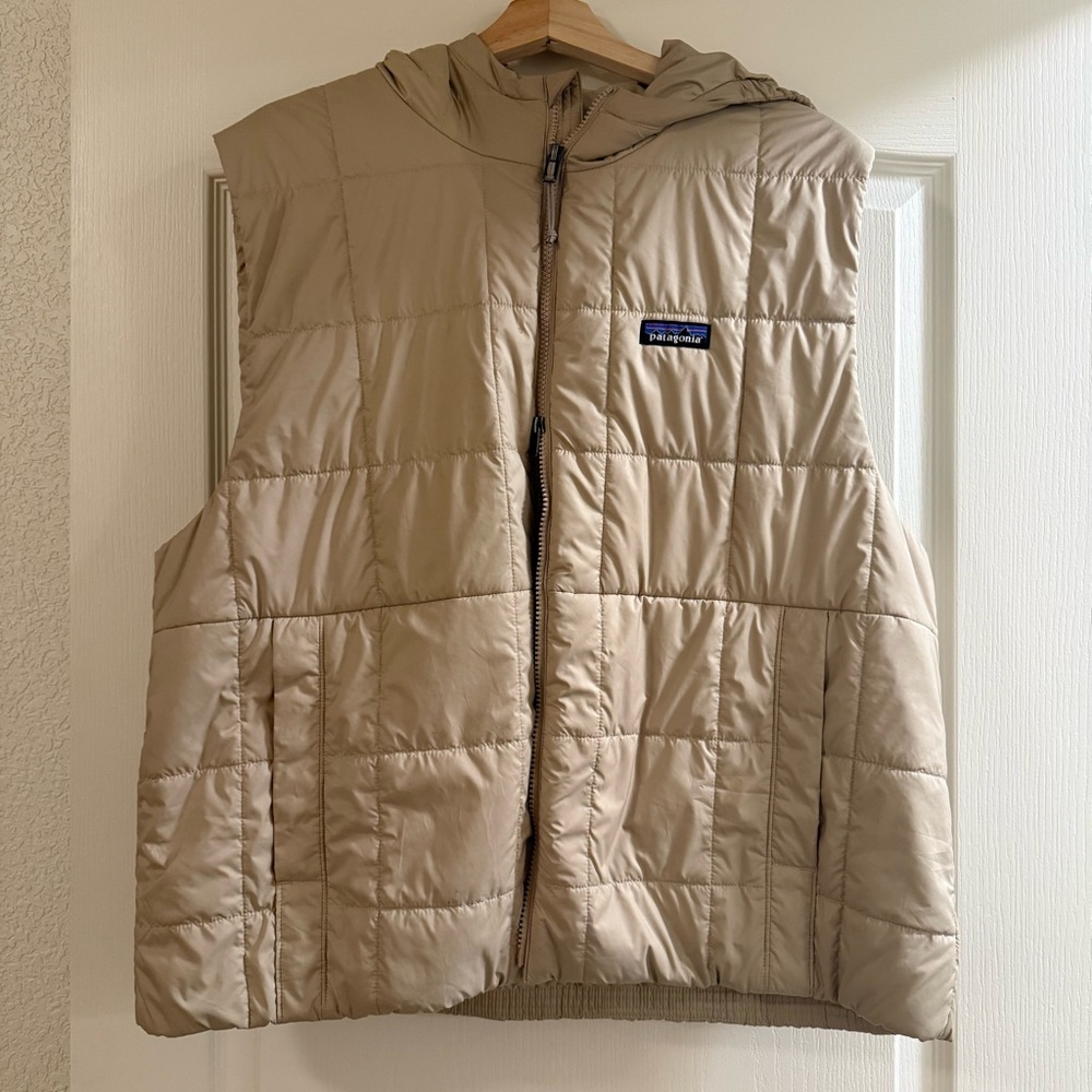 W’s XL Light Gust Hooded Vest- Patagonia - Picture 5 of 5